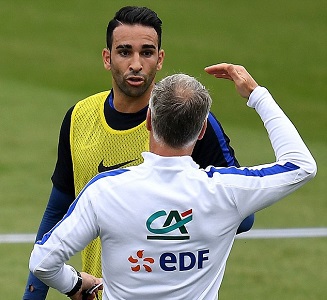 Le Sévillan Adil Rami fait son retour en équipe de France