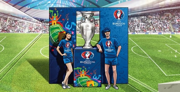 Le trophée de l'Euro 2016 part en voyage