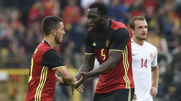 Lukaku félicite Hazard, auteur de l'égalisation pour la Belgique